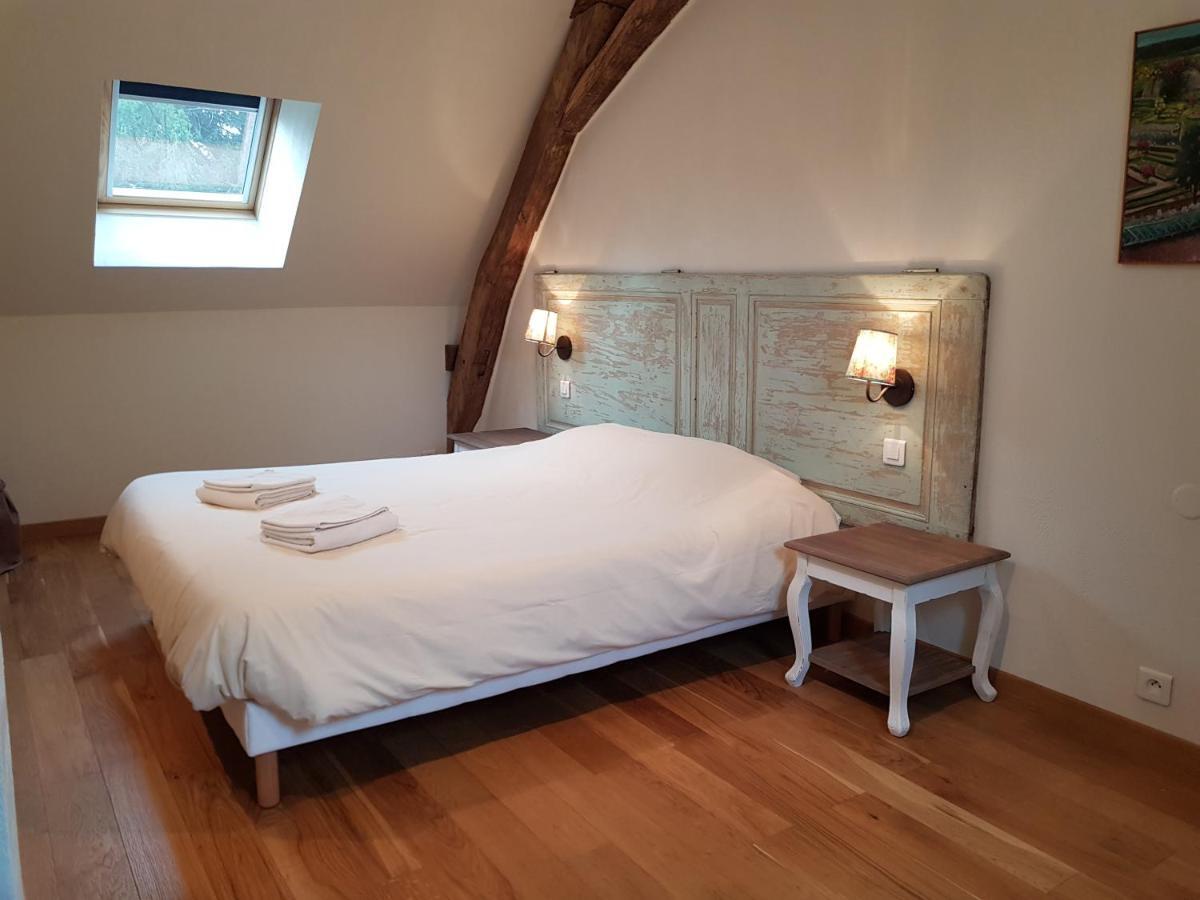 Chateau De Salvert - 4 Gites - 32 Personnes Neuillé Eksteriør billede