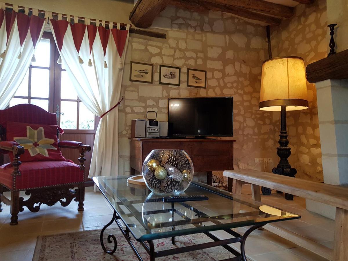 Chateau De Salvert - 4 Gites - 32 Personnes Neuillé Eksteriør billede